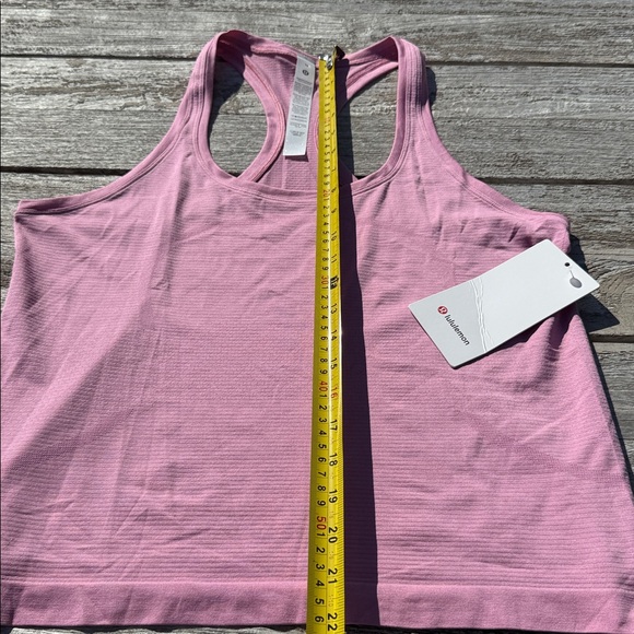 Lululemon Swiftly Tech Racerback Tank Top 2.0  pink‎ frosting size 10 NWT - Picture 3 of 6